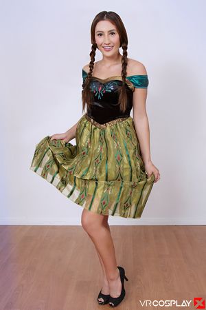 Davina Davis and Hadley Viscara Frozen XXX Cosplay