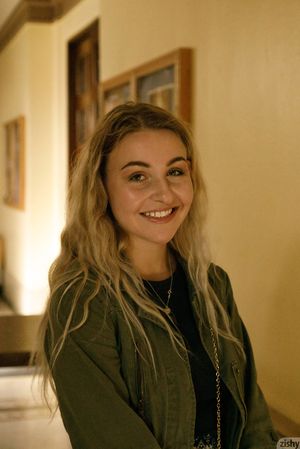 Stella Garmen Cute Flasher Zishy