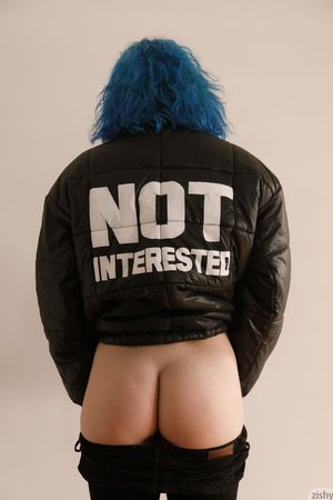 Skye Blue Blue Haired Flasher Zishy