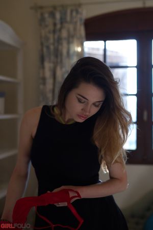 Gabriella Knight Changing Room Voyeur Girlfolio