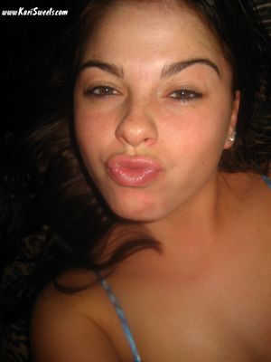 Kari Sweets Pussy Slip Selfies Nude