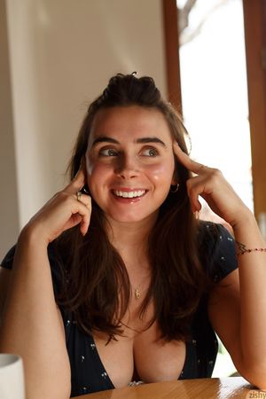 Tyla Jessop Internet Famous Zishy