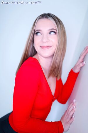 Becky Summer in Petite Blonde Loves Giving Head at Amateur Allure