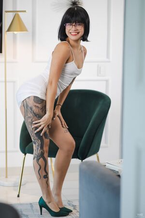 Lilith Baph in She Loves My Fingers at Watch4Beauty