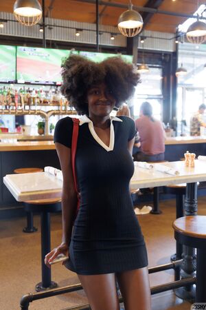 Angel Avril in Dine and Dash 1 at Zishy