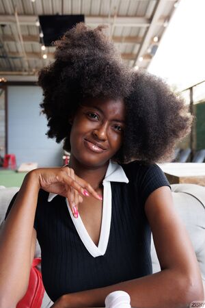 Angel Avril in Dine and Dash 1 at Zishy