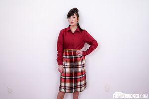 Tifa Quinn in Rewardingly Wet Pussy at PervMom