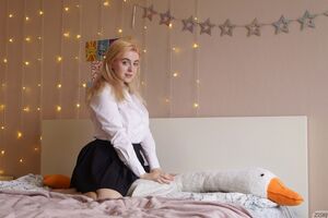 Vicky Roonen in Gamer Girls 1 at Zishy