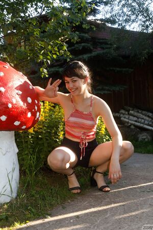 Bessi Niurba in Museum Of Bullshit at Zishy