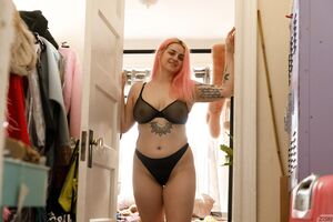 Tova Shapiro in Know Your Plants 2 at Zishy