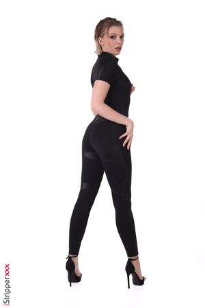 Ashby Winter in Unzip Exposure at IStripper