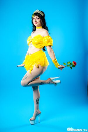 Kitty Cam in Save Me, Fuck Me, Stepbro at Sis Loves Me