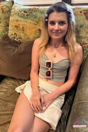 Dez Hansen in Set 416690 at ATK Girlfriends