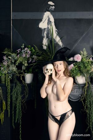 Emily Bloom Nude Witch