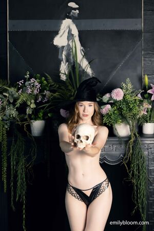 Emily Bloom Nude Witch