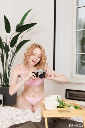 Elfiolla Photos Femjoy