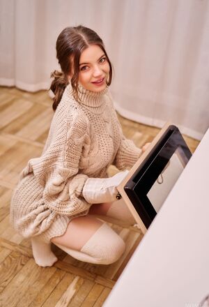 Toree Santa’s Secret Babe MetArt