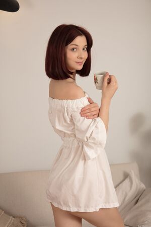 Hannah Everly Newcomer MetArt