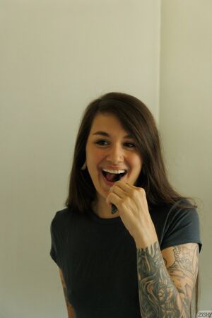 Luna Lovely Kinky Normies Ha Zishy