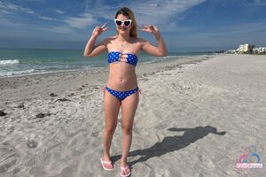 Dez Hansen Blonde Beach Girlfriend