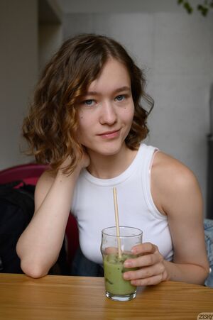 Margo Vishnevska Intelligent Girl Zishy