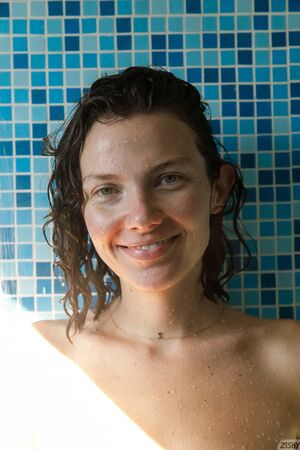 Zeta BB Charcoal Shower Zishy