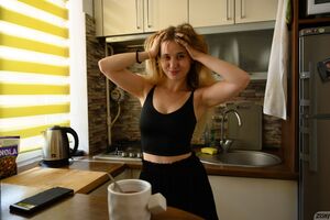 Naya Eliot Breakfast Sounds Busty Zishy