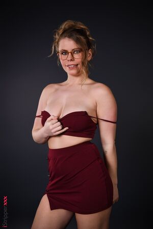 Samantha Joiner The Sexologist IStripper