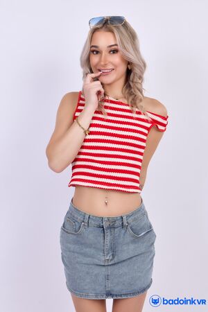 Thea Summers BaDoinkVR Summer Sex