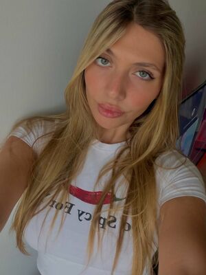 Gracewhitely Nude Pics and Porn