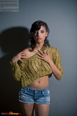 Indian Babe Shanaya Slender Busty