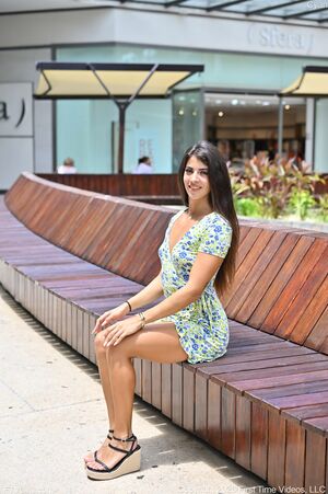 Cyan FTV Fashion Mall Flasher