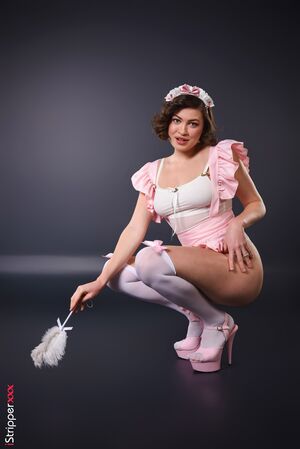 Lucy Dumus IStripper I'll Clean Up After