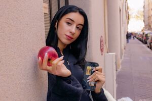 Gloria Sutton MetArt Apple A Day