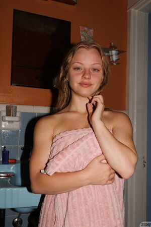 Kylie Shay Zishy The Whole Clean Pussy
