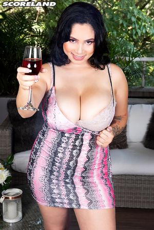 Kim Velez Big Tits and Wine Scoreland