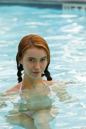 Zoey Luna Swimsuit XXS Zishy