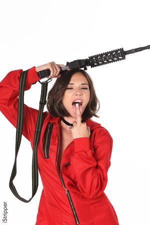 Eve Sweet Horny Heist IStripper