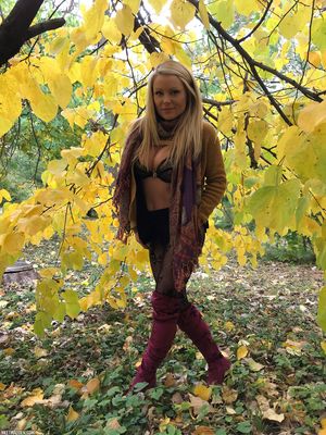 Meet Madden No Panty Skull Hose Nude Pics