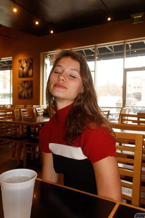 Gaby Mueller Pad Thai Lunch Zishy