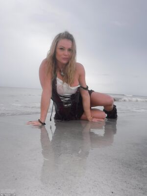 Meet Madden Ship Wrecked nude pics