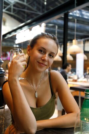 Jessica Albanka Sentralstasjon Zishy