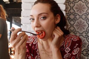 Ivah Anseline Wraps It Up Nude Redhead Zishy