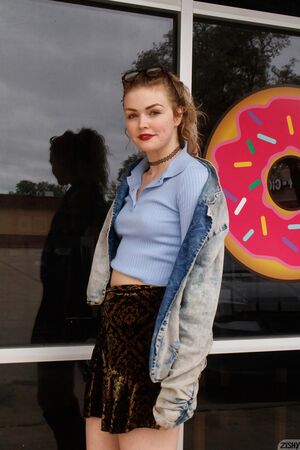 Kat Keen Vantastic Upskirt Zishy