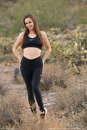 Madi Meadows FTV Girls Fitness In The Sunset