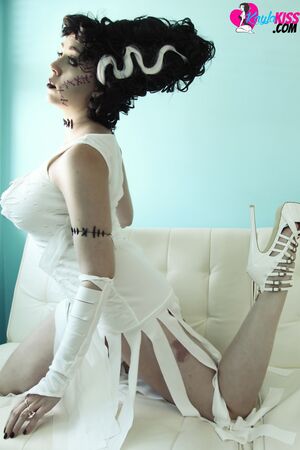 Kayla Kiss Bride Of Frankenstein Cosplay Nudes