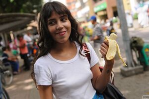 Clarissa Dominguez Hi Fruitti Zishy