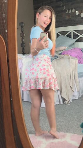 Sexy Pattycake Candid Nudes and Selfies