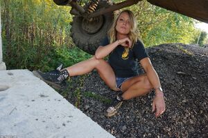 Meet Madden 4x4 Jeep Busty Blonde
