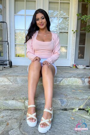 Sophia Leone Busty ATK Girlfriends